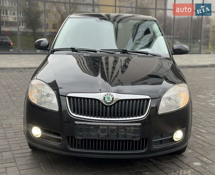 Хэтчбек Skoda Fabia 2008 в Днепре