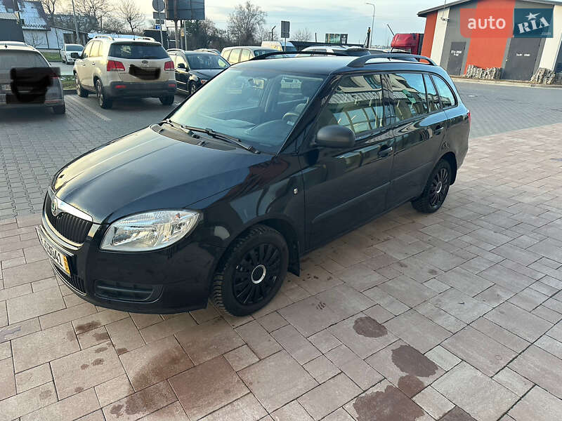 Універсал Skoda Fabia 2008 в Луцьку
