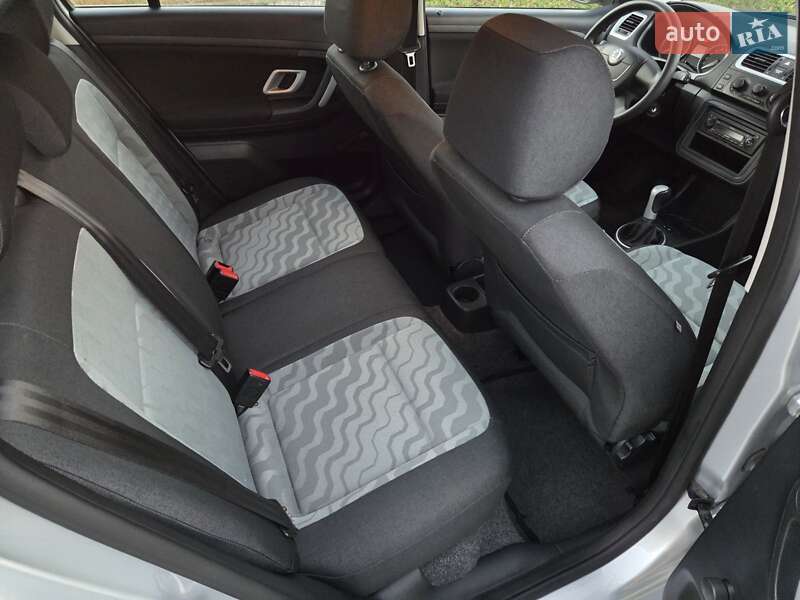 Універсал Skoda Fabia 2009 в Кам'янському