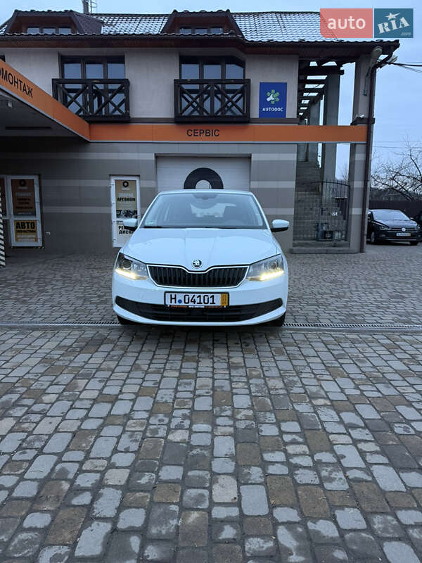 Універсал Skoda Fabia 2015 в Сваляві