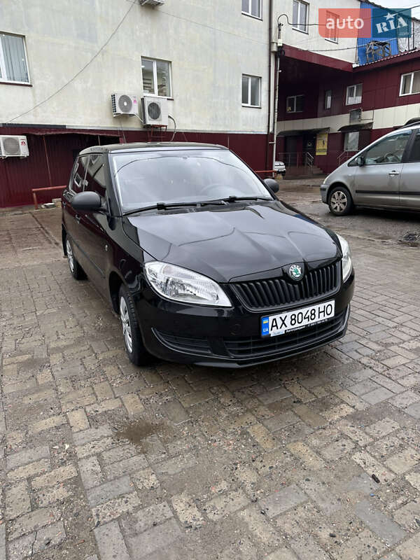 Хэтчбек Skoda Fabia 2011 в Харькове