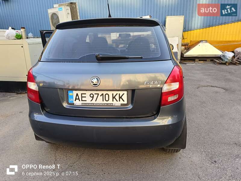 Хэтчбек Skoda Fabia 2008 в Днепре