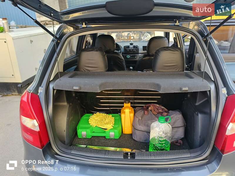 Хэтчбек Skoda Fabia 2008 в Днепре