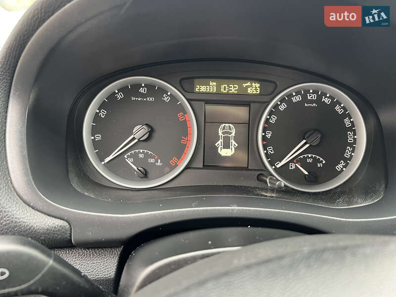 Універсал Skoda Fabia 2009 в Полтаві