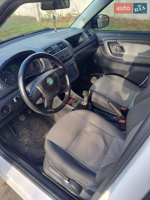 Хетчбек Skoda Fabia 2012 в Новомосковську фото 13 Хетчбек Skoda Fabia 2012 в Новомосковську