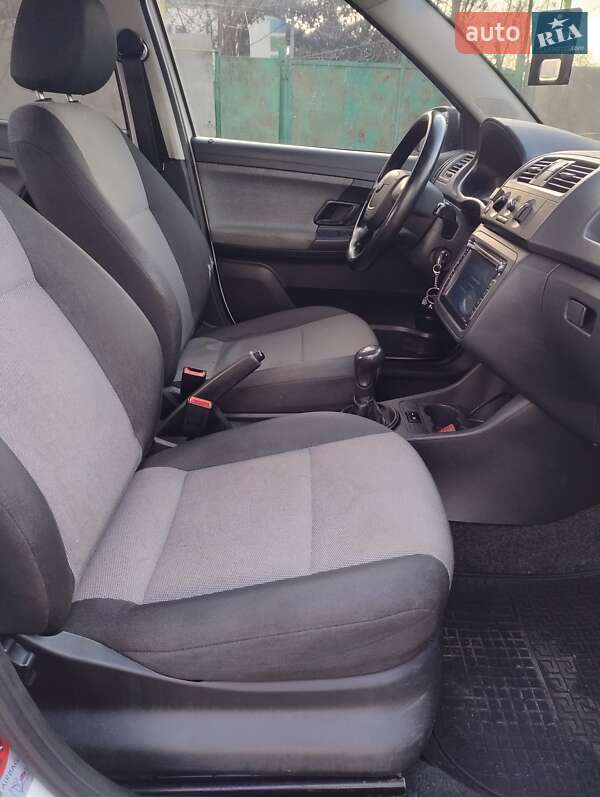Хетчбек Skoda Fabia 2012 в Новомосковську фото 11 Хетчбек Skoda Fabia 2012 в Новомосковську