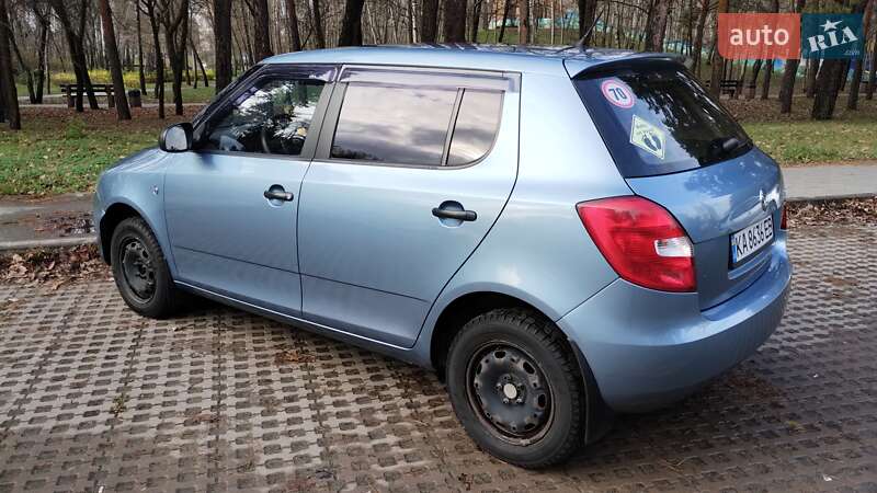 Хетчбек Skoda Fabia 2012 в Києві