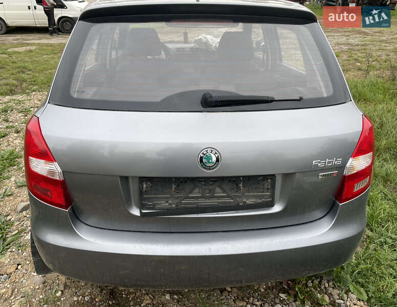 Хетчбек Skoda Fabia 2012 в Виноградові