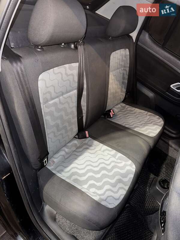 Хэтчбек Skoda Fabia 2008 в Днепре