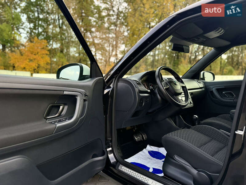 Хетчбек Skoda Fabia 2011 в Луцьку