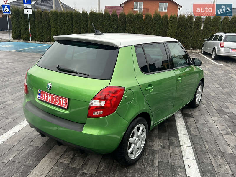 Хетчбек Skoda Fabia 2011 в Луцьку