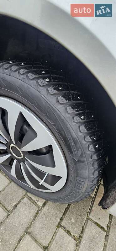 Универсал Skoda Fabia 2012 в Белогородке