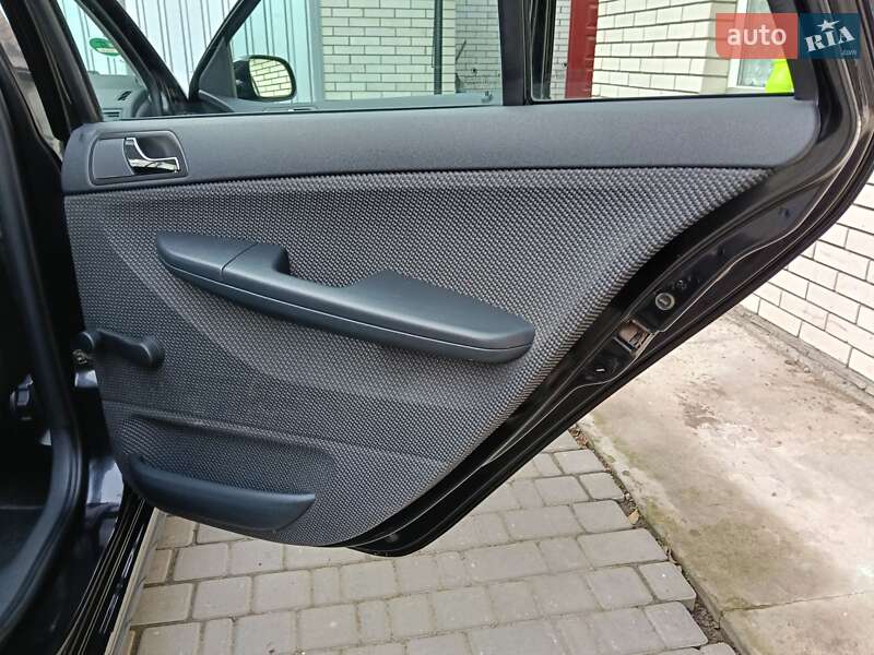 Универсал Skoda Fabia 2004 в Виннице