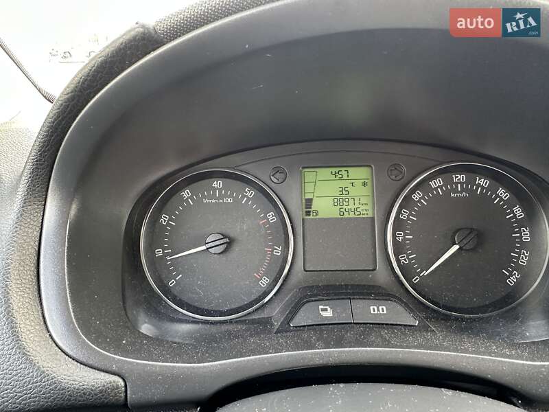 Хетчбек Skoda Fabia 2012 в Києві