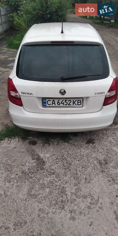 Універсал Skoda Fabia 2014 в Мошнах