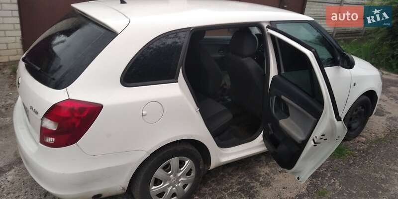 Універсал Skoda Fabia 2014 в Мошнах