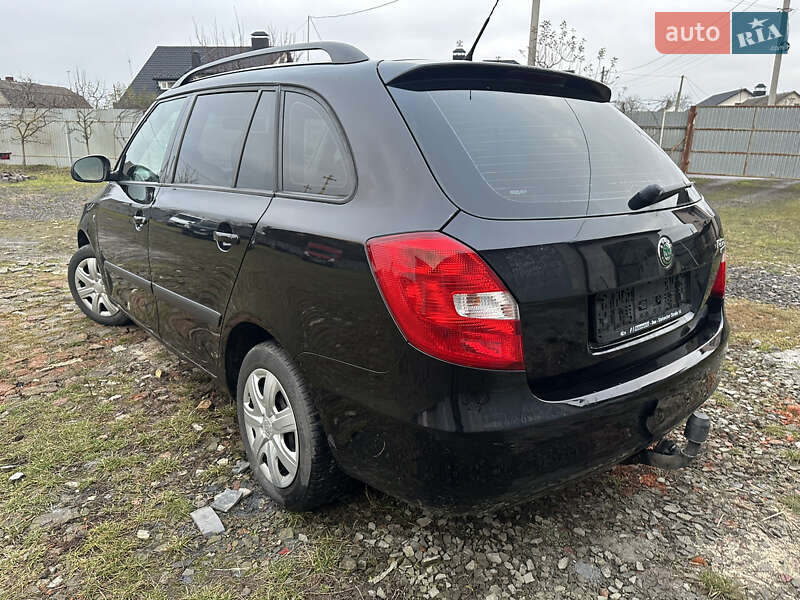 Универсал Skoda Fabia 2010 в Киверцах
