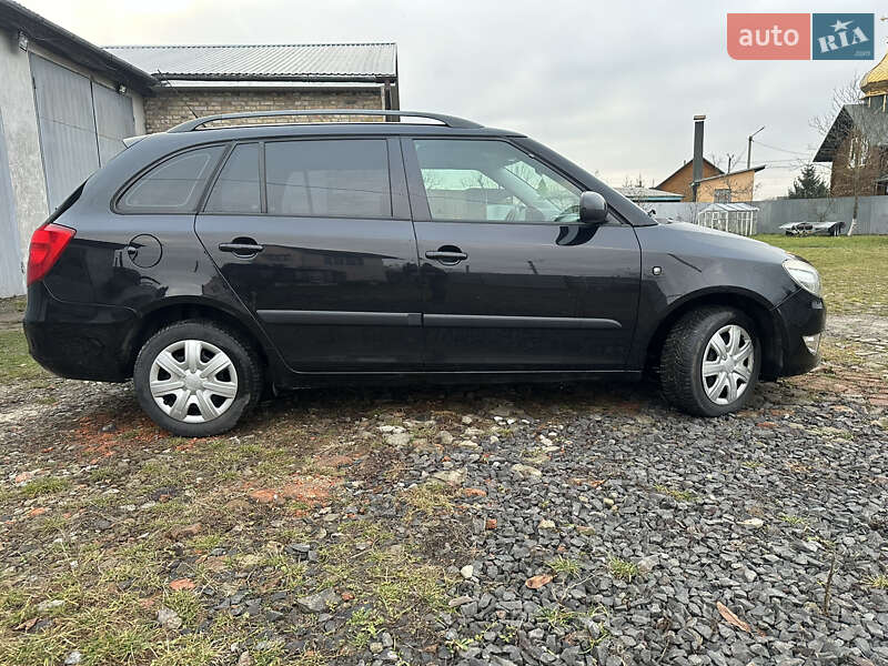 Универсал Skoda Fabia 2010 в Киверцах