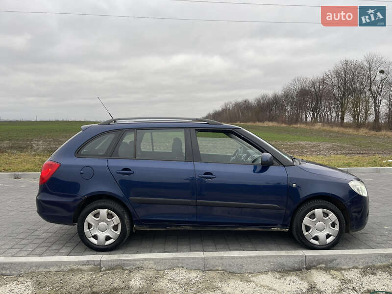 Універсал Skoda Fabia 2009 в Львові