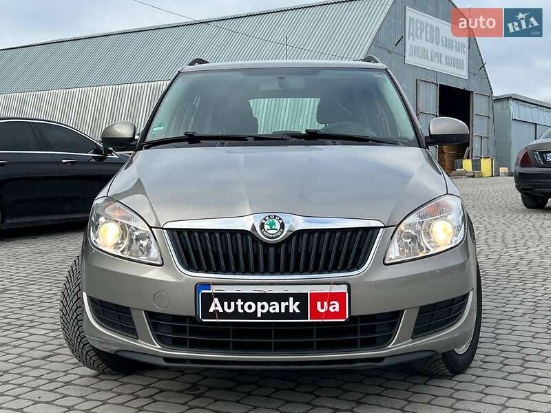 Універсал Skoda Fabia 2010 в Львові