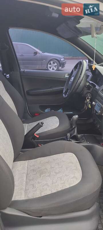 Хетчбек Skoda Fabia 2004 в Кропивницькому