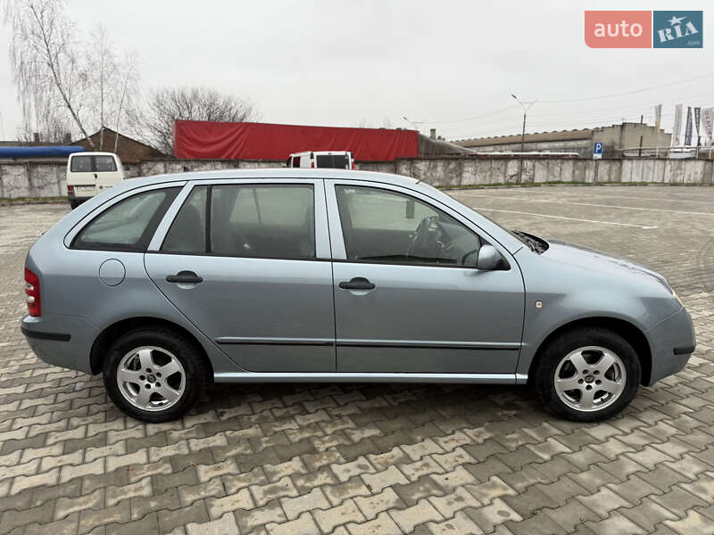 Універсал Skoda Fabia 2004 в Нововолинську
