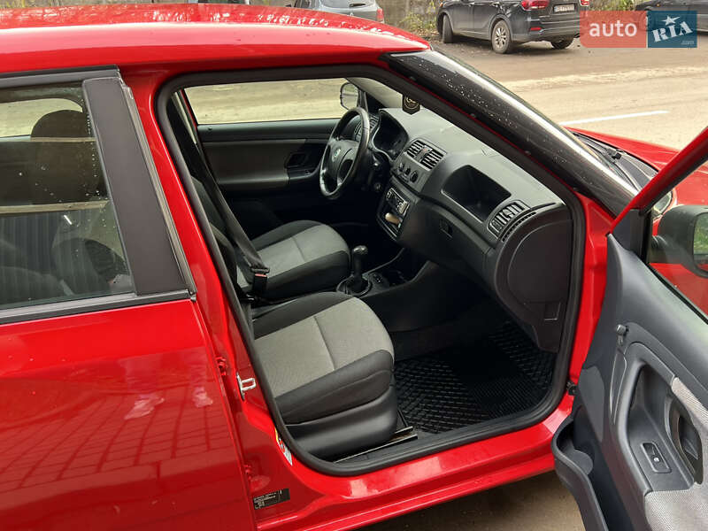 Універсал Skoda Fabia 2010 в Чернівцях фото 29 Універсал Skoda Fabia 2010 в Чернівцях