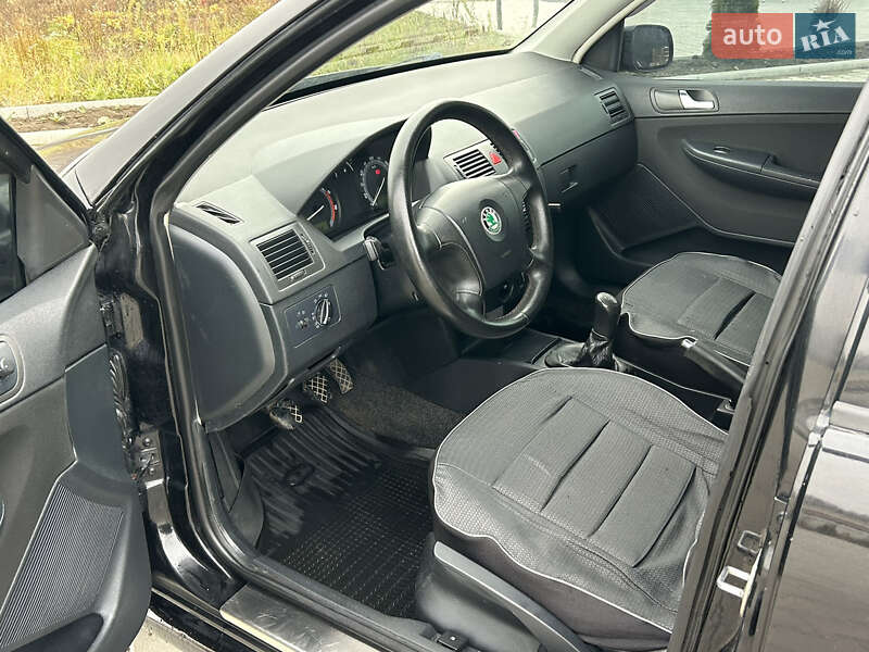 Седан Skoda Fabia 2004 в Вапнярці