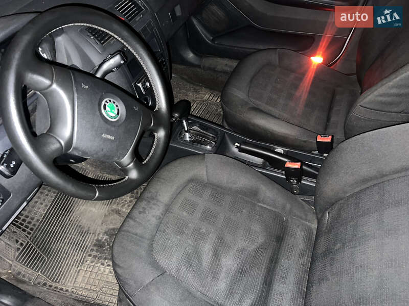 Седан Skoda Fabia 2007 в Києві