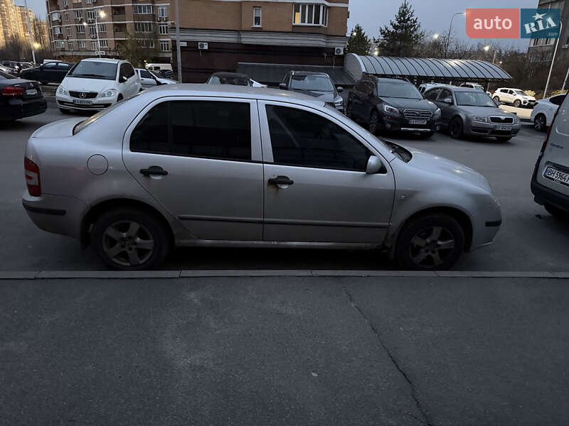 Седан Skoda Fabia 2007 в Києві