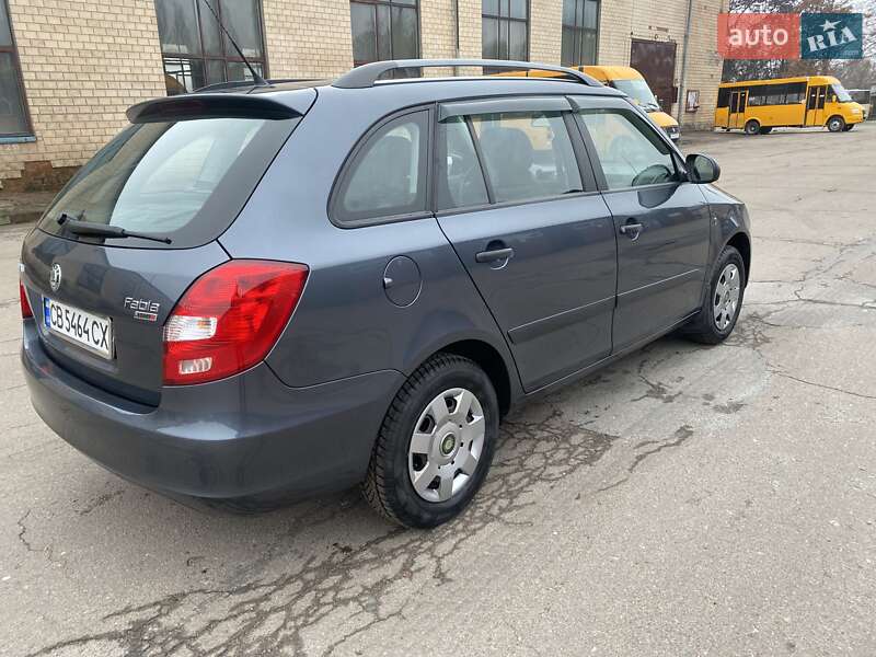 Универсал Skoda Fabia 2009 в Чернигове
