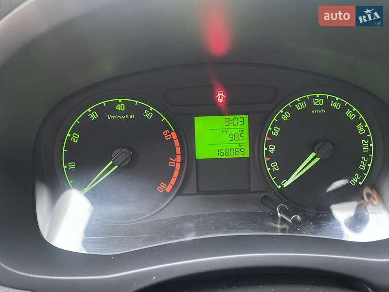 Универсал Skoda Fabia 2009 в Чернигове