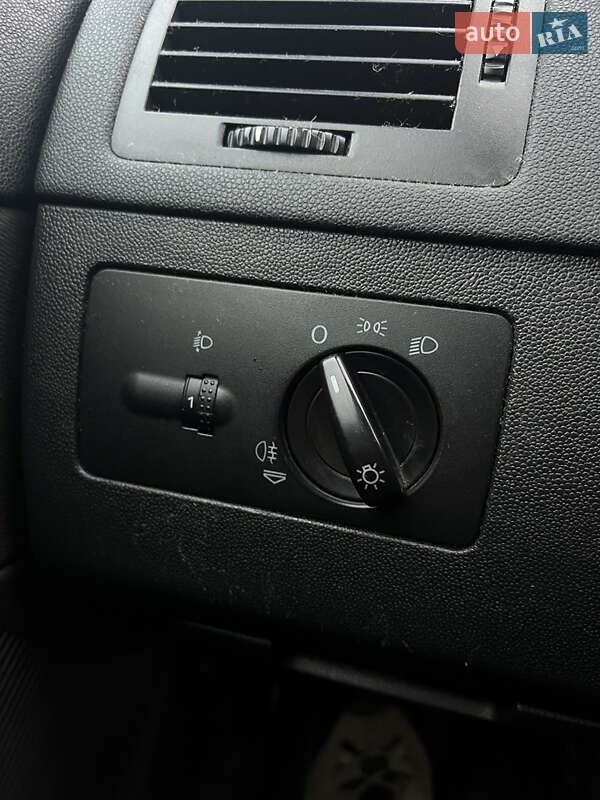 Универсал Skoda Fabia 2005 в Хмельнике фото 24 Универсал Skoda Fabia 2005 в Хмельнике