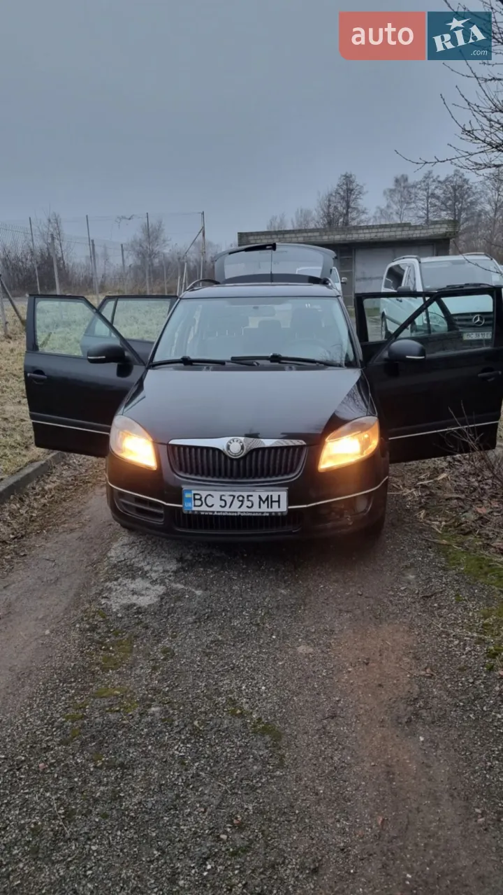 2010 Skoda Fabia - мініатюра 5