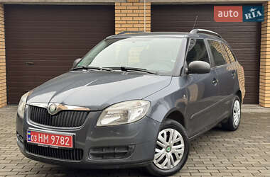 Универсал Skoda Fabia 2009 в Луцке