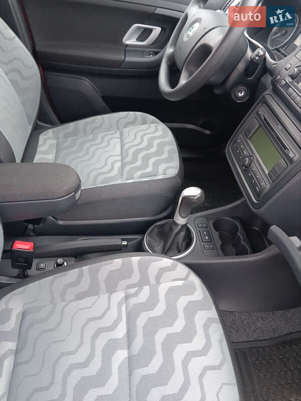 Универсал Skoda Fabia 2010 в Полтаве