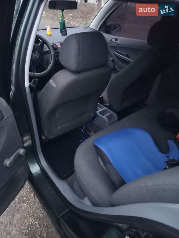 Хэтчбек Skoda Fabia 2003 в Бережанах фото 10 Хэтчбек Skoda Fabia 2003 в Бережанах