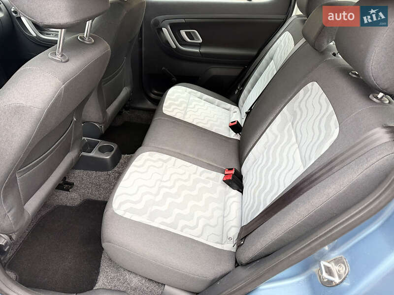 Хетчбек Skoda Fabia 2010 в Луцьку фото 24 Хетчбек Skoda Fabia 2010 в Луцьку