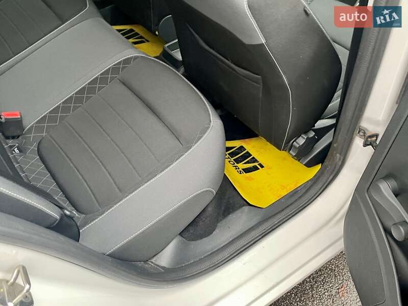 Универсал Skoda Fabia 2021 в Киеве