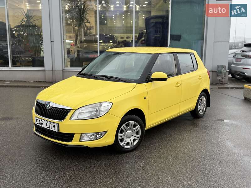 Хетчбек Skoda Fabia 2012 в Києві фото 3 Хетчбек Skoda Fabia 2012 в Києві
