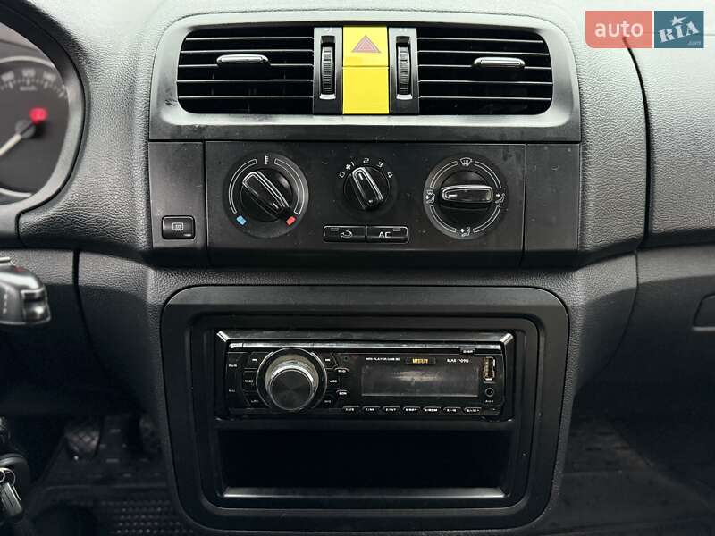 Хетчбек Skoda Fabia 2012 в Києві фото 20 Хетчбек Skoda Fabia 2012 в Києві