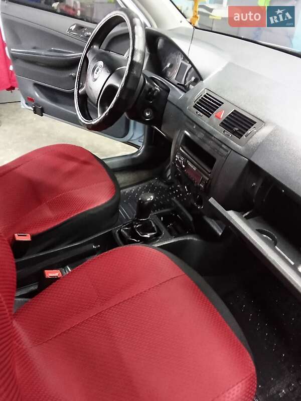 Хэтчбек Skoda Fabia 2005 в Ивано-Франковске