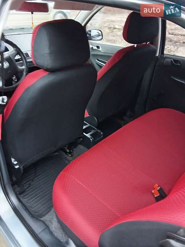 Хэтчбек Skoda Fabia 2005 в Ивано-Франковске