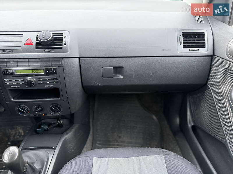 Универсал Skoda Fabia 2007 в Ровно фото 29 Универсал Skoda Fabia 2007 в Ровно