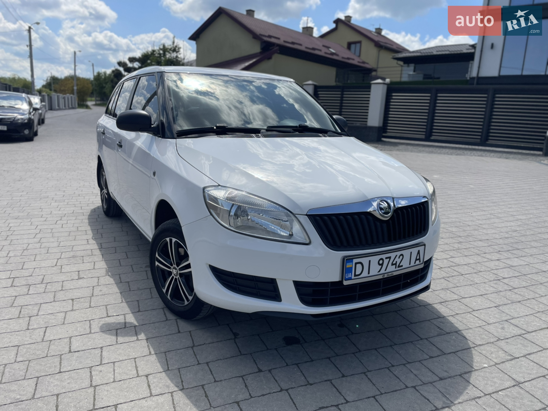 2013 Skoda Fabia - мініатюра 3