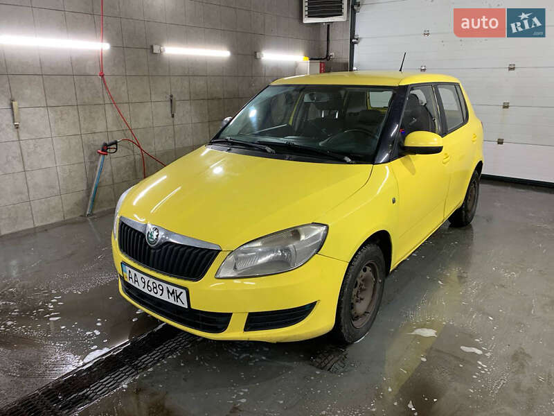 Хетчбек Skoda Fabia 2012 в Києві фото 2 Хетчбек Skoda Fabia 2012 в Києві