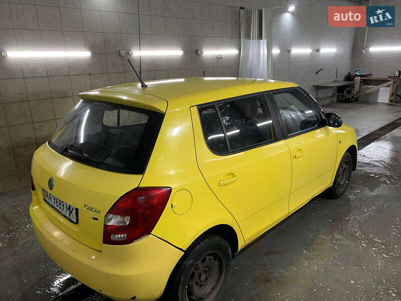Хетчбек Skoda Fabia 2012 в Києві фото 5 Хетчбек Skoda Fabia 2012 в Києві
