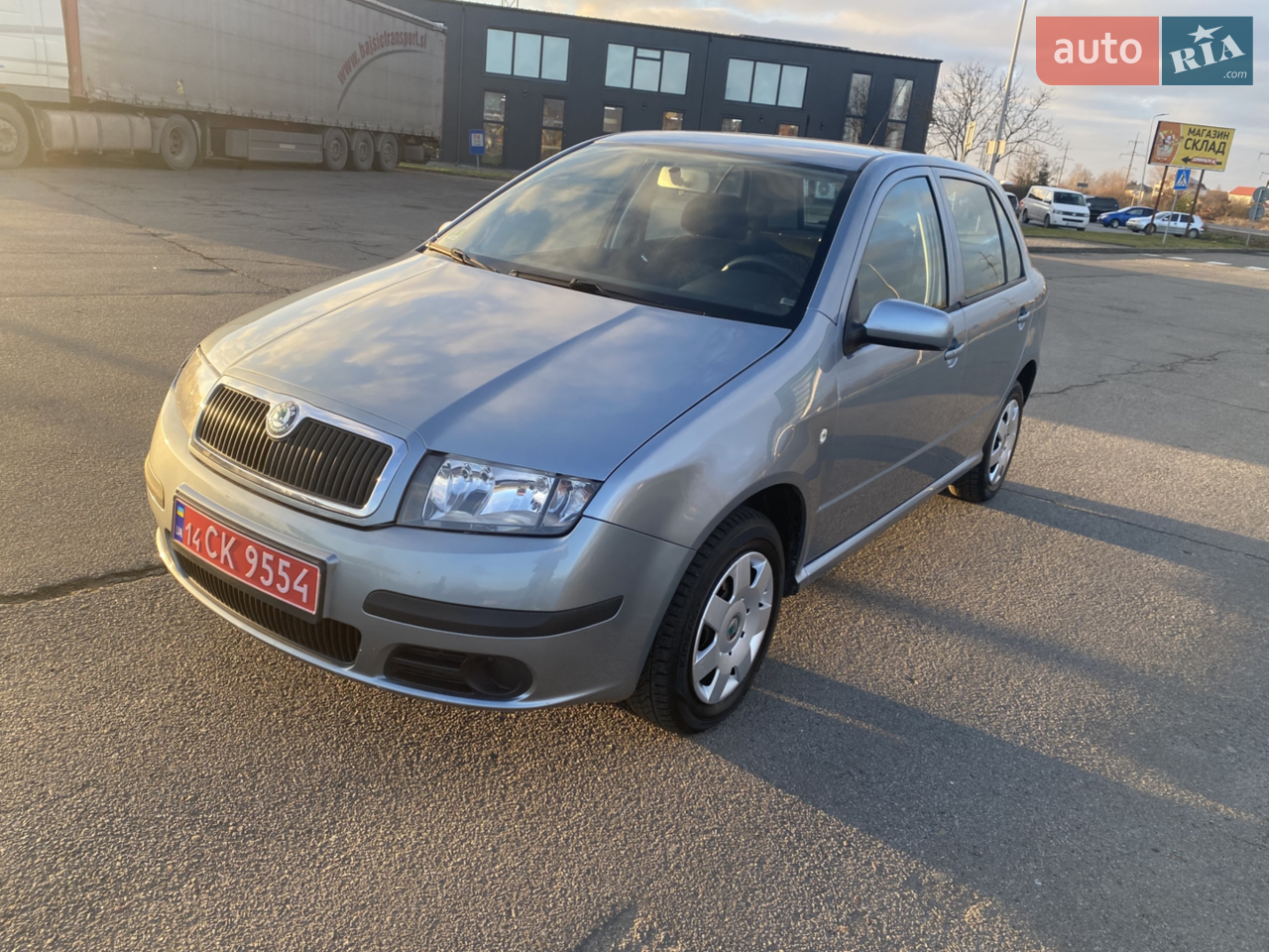 Свіжа з Німеччини
Оригінальний пробіг
Два ключі
дуже хороший стан авто