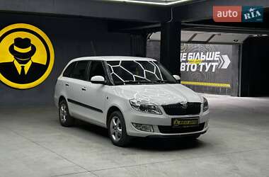 Универсал Skoda Fabia 2010 в Черновцах