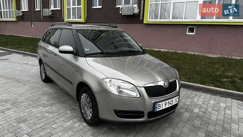 Универсал Skoda Fabia 2008 в Полтаве